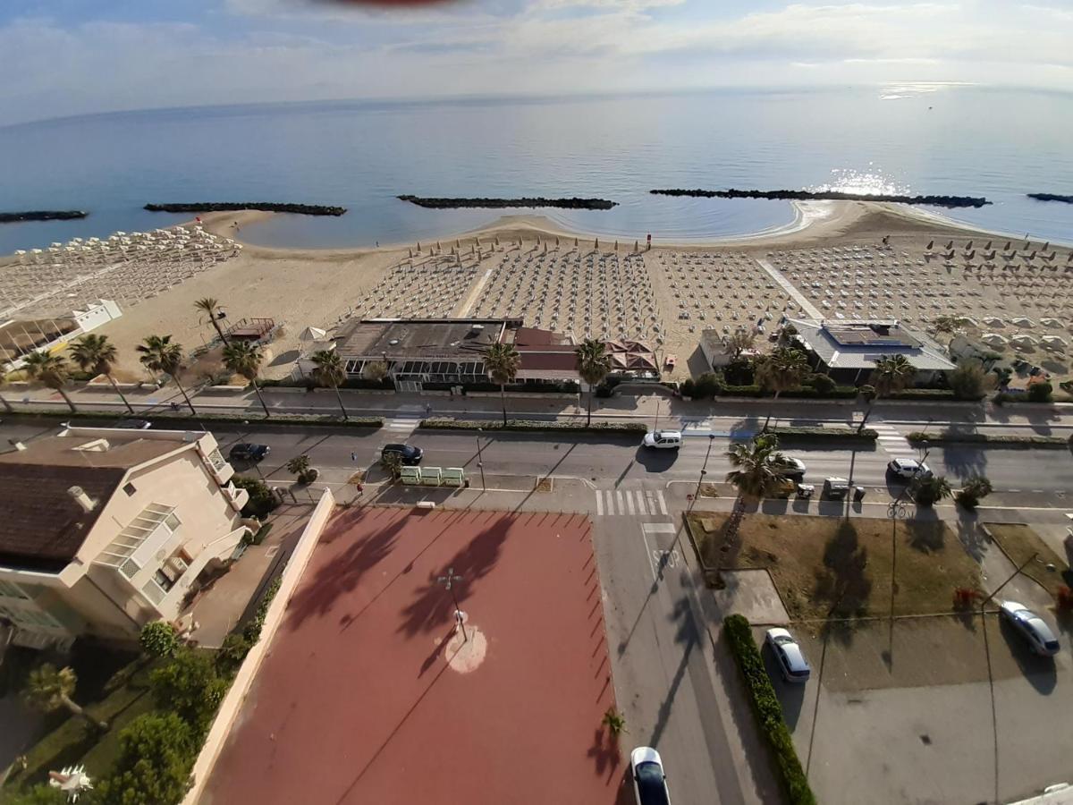 Montesilvano MarinaLa Terrazza Sul Mare公寓 外观 照片
